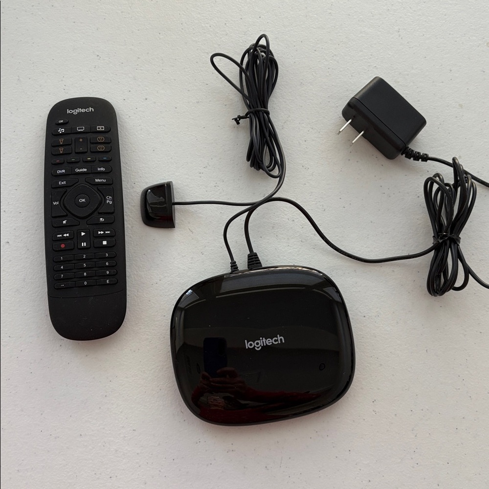 Logitech Harmony Remote Control System w/ Hub O-R0004